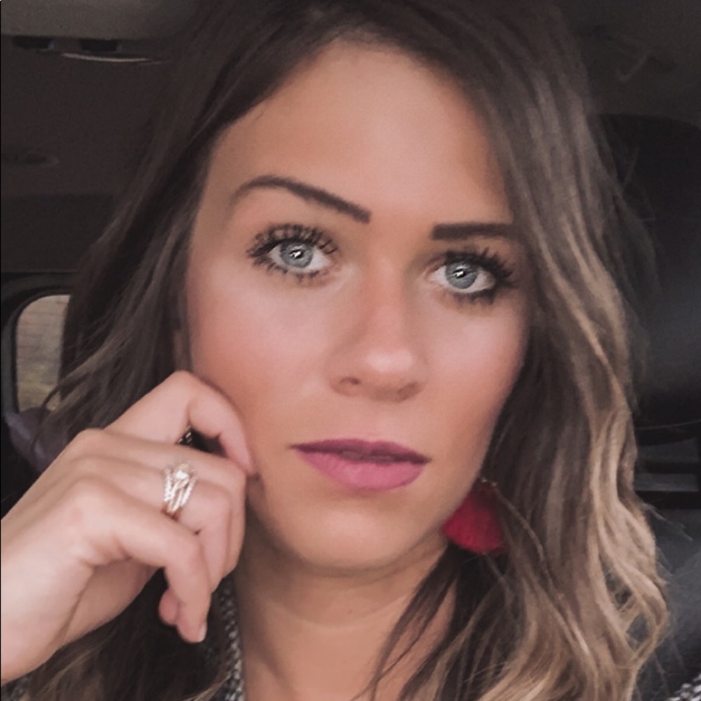 Meet your Posher, Marissa